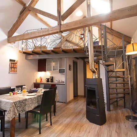 Le Clos Du Barry Bed & Breakfast *