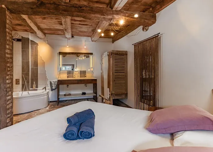 Le Clos Du Barry Bed & Breakfast