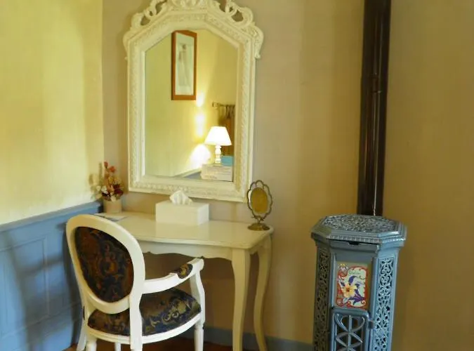 Bed & Breakfast Le Clos Du Barry 3*