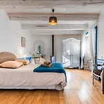 Bed & Breakfast Le Clos Du Barry 3*