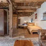 Le Clos Du Barry Bed & Breakfast