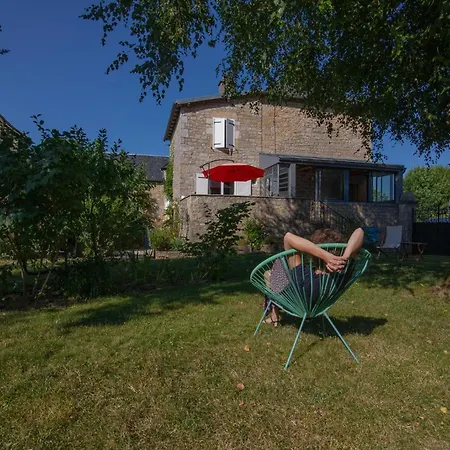 לינה וארוחת בוקר Le Clos Du Barry
