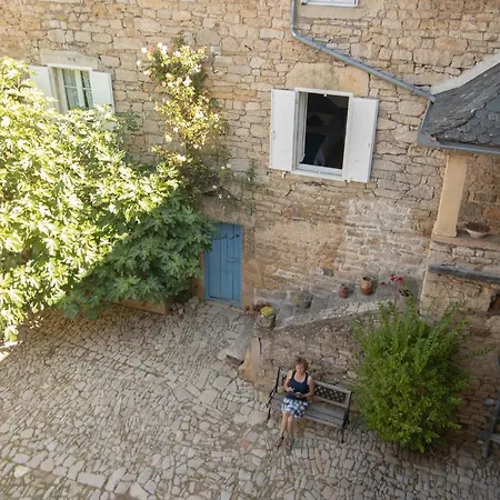 Le Clos Du Barry לינה וארוחת בוקר 3*