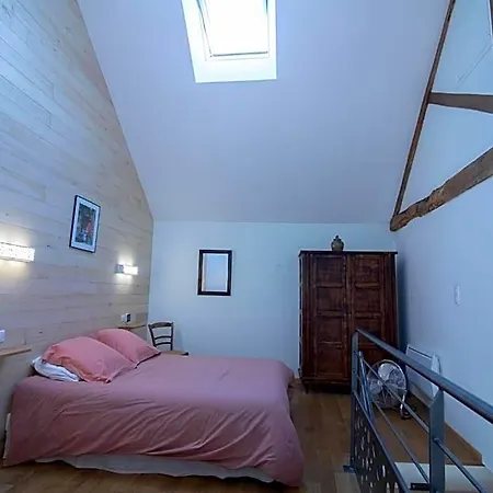 Le Clos Du Barry Bed and Breakfast