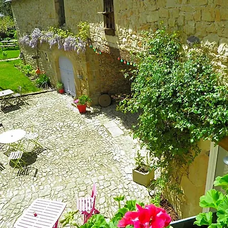 Le Clos Du Barry 3* Sévérac-lʼÉglise