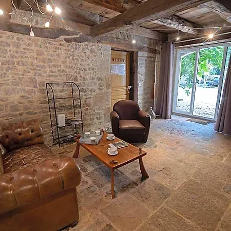 Le Clos Du Barry Bed and Breakfast